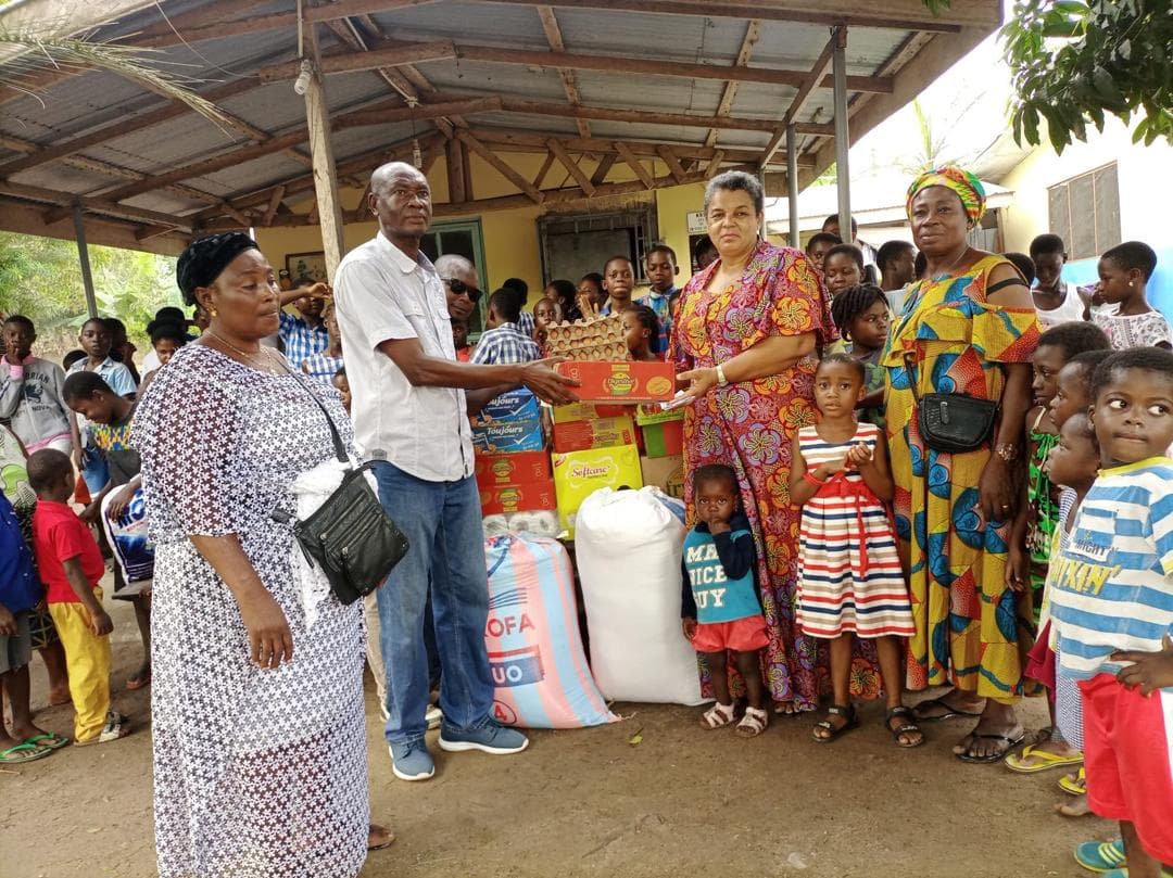 Bulk Food and Supplies Donation Arrives at the Home